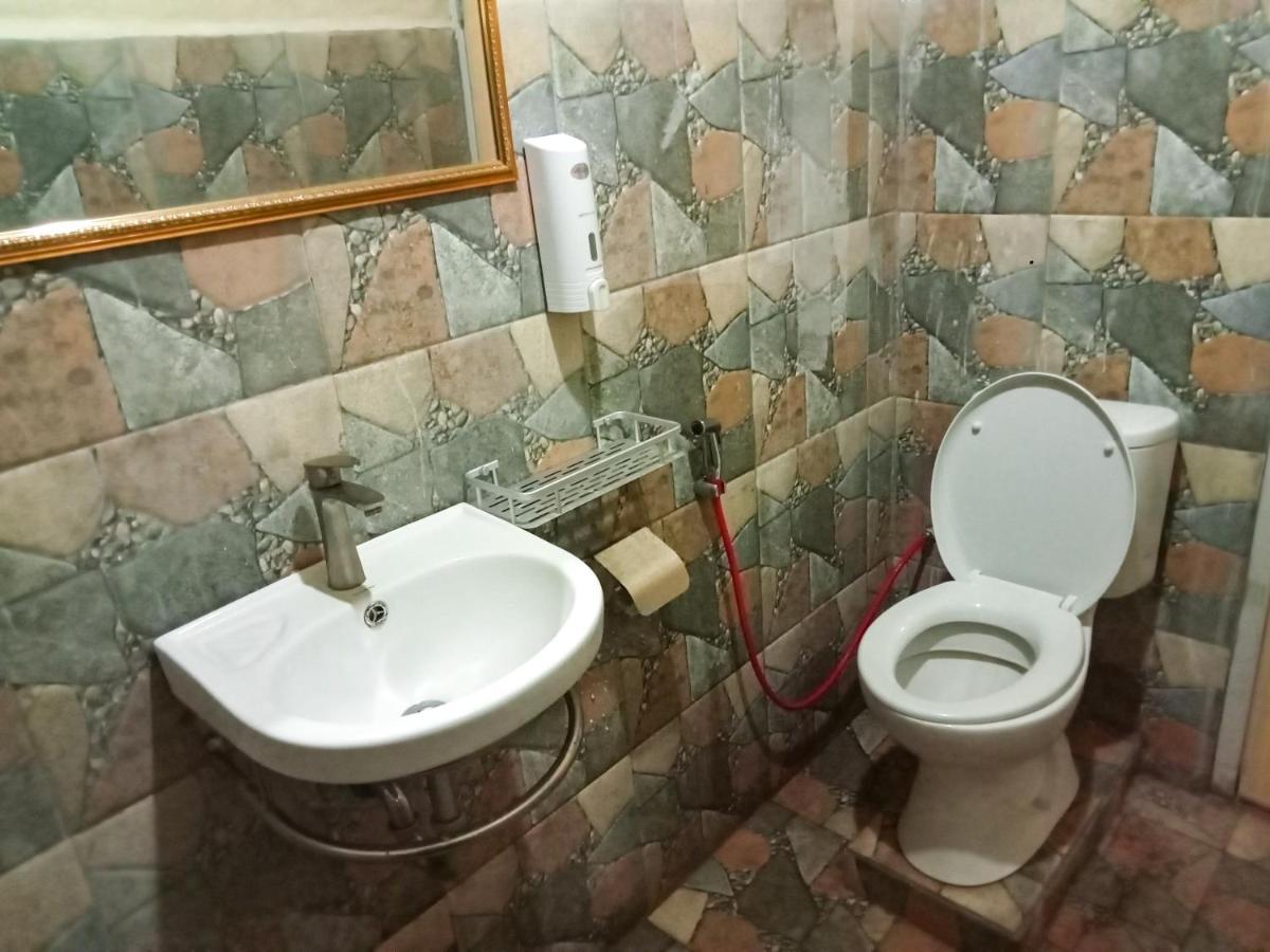 Tangkoko Ranger Homestay Bitung Bagian luar foto